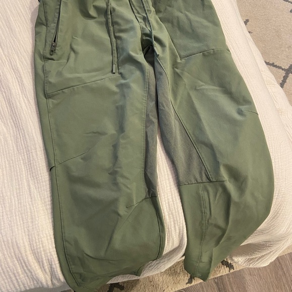 Lululemon ABC Athletic Joggers - Picture 3 of 4